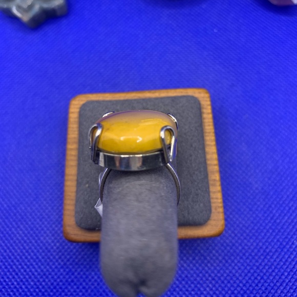 Bright Yellow Mookaite Ring, .925 Sterling Silver Overlay, Size 6.75 - Picture 5 of 13